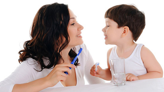 Chăm sóc răng miệng cho trẻ ngay từ khi còn nhỏ