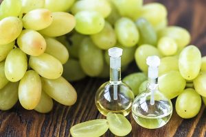 Ngăn ngừa lão hóa hiệu quả từ 9 loại tinh dầu thiên nhiên - Tinh dầu hạt nho