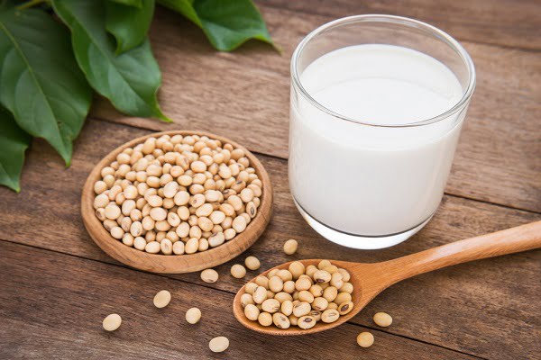 Sữa: thực phẩm không thể thiếu với phụ nữ tuổi 30 - Sữa đậu nành